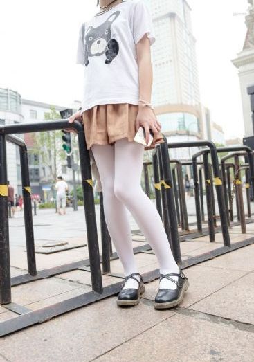 穿1毫米的裙子跳舞视频教学_BD韩语完整视频观看