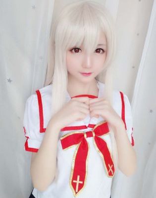 奇怪的她电影韩剧在线观看_BD韩语在线观看