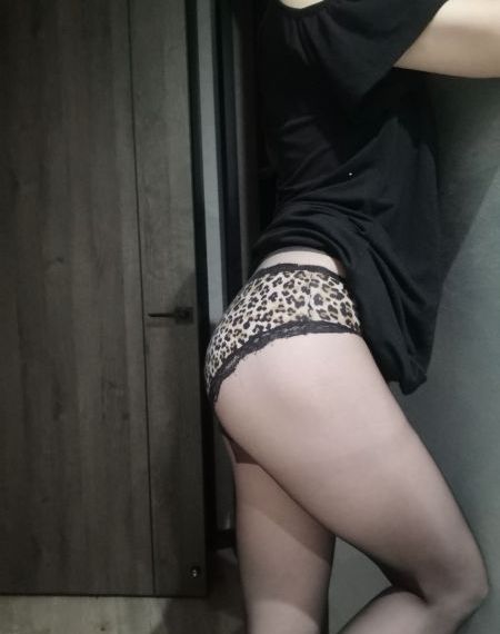加勒女比海盗_720免费高清观看
