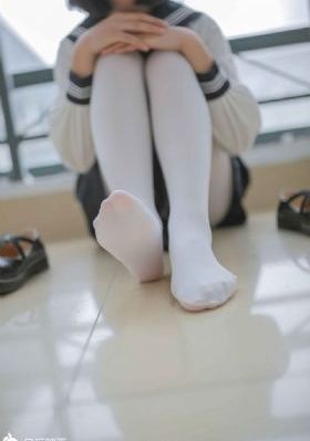 白白色发布会在线观看免费_高清免费电影观看