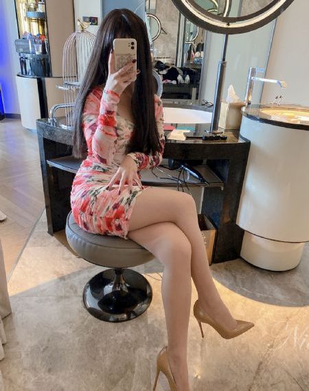 一边亲一边摸下的免费过程_1080P在线观看视频